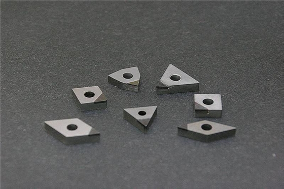 il carburo intarsiato integrale di CNC inserisce PVD che ricopre di vari modelli